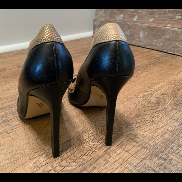 heels - Picture 3 of 6